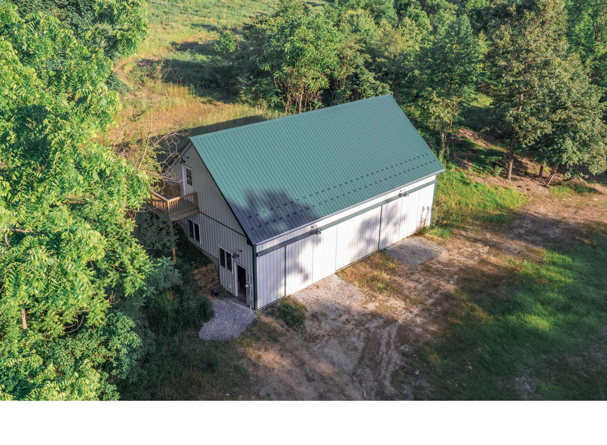 Pole barn building